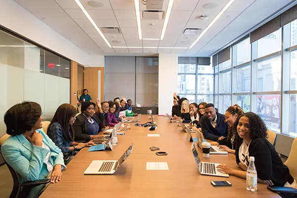 ٌRoyal Cuts Studio mockup